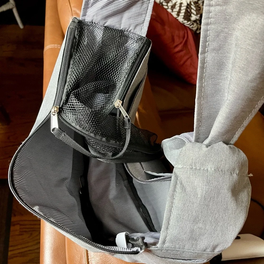 NWOT Petite Pistache Dog Carrier, Gray, Small Dogs